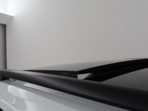 Volkswagen Tiguan 1.4 eHybrid R Line | Panoramadak | Trekhaak | Stoelverwarming | Camera | 20'' | Park Assist | Car... ActivLease financial lease