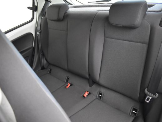 Volkswagen up! 1.0 65pk | Airco | Licht en zicht pakket | Dab radio | LED dagrijverlichting | Navigatie via smar... ActivLease financial lease