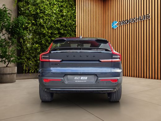 Volvo  EC40 300 kW Twin Motor AWD Plus Black Edition | Panoramadak | 360 Camera | Harman/Kardon | Pilot Assist ActivLease financial lease