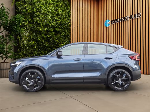 Volvo  EC40 300 kW Twin Motor AWD Plus Black Edition | Panoramadak | 360 Camera | Harman/Kardon | Pilot Assist ActivLease financial lease