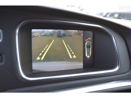 Volvo  V40 1.5 T3 Polar+ Sport Lage KM! | Crystal White! On Call ActivLease financial lease