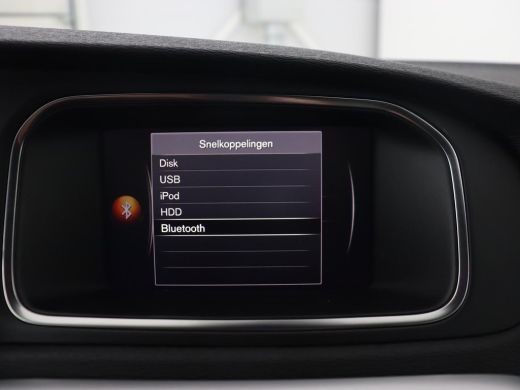 Volvo  V40 2.0 T4 Sport | Stoelverwarming | Camera | Leder/Alcantara | Park Assist | Full LED | Navigatie | ... ActivLease financial lease