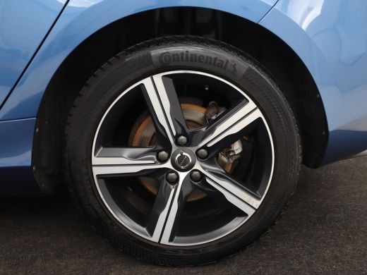 Volvo  V40 2.0 T4 Sport | Stoelverwarming | Camera | Leder/Alcantara | Park Assist | Full LED | Navigatie | ... ActivLease financial lease