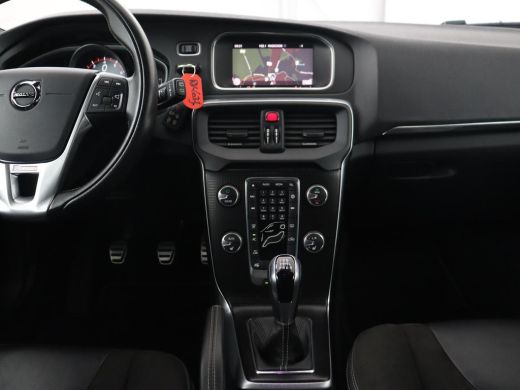 Volvo  V40 2.0 T4 Sport | Stoelverwarming | Camera | Leder/Alcantara | Park Assist | Full LED | Navigatie | ... ActivLease financial lease