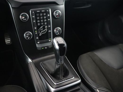 Volvo  V40 2.0 T4 Sport | Stoelverwarming | Camera | Leder/Alcantara | Park Assist | Full LED | Navigatie | ... ActivLease financial lease