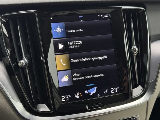 Volvo  V60 2.0 B3 Momentum Business | Pilot Assist | Trekhaak | Leder | Stoel & stuurverwarming | Camera | K... ActivLease financial lease