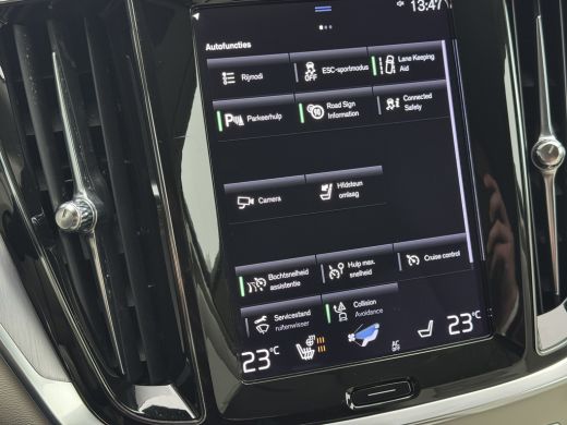 Volvo  V60 2.0 B3 Momentum Business | Pilot Assist | Trekhaak | Leder | Stoel & stuurverwarming | Camera | K... ActivLease financial lease