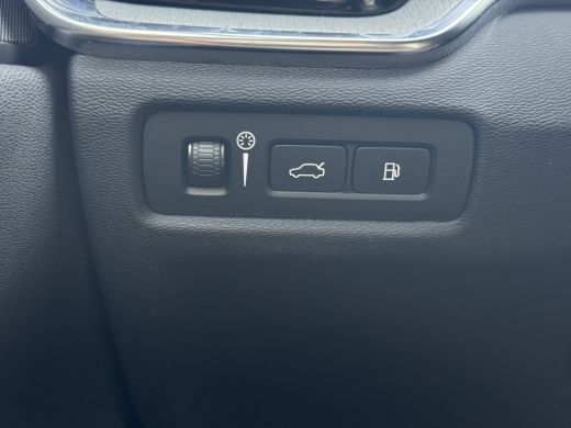 Volvo  V60 2.0 T8 Twin Engine AWD Inscription | Gelamineerd glas | 360 camera | Sportstoel | BLIS | Pilot As... ActivLease financial lease