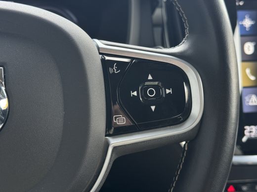 Volvo  V60 2.0 T8 Twin Engine AWD Inscription | Gelamineerd glas | 360 camera | Sportstoel | BLIS | Pilot As... ActivLease financial lease