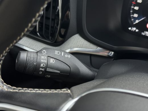 Volvo  V60 2.0 T8 Twin Engine AWD Inscription | Gelamineerd glas | 360 camera | Sportstoel | BLIS | Pilot As... ActivLease financial lease