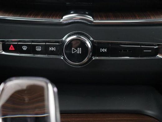 Volvo  XC60 2.0 Recharge T6 AWD Inscription | Panoramadak | Trekhaak | Leder | Stoel & stuurverwarming | Adap... ActivLease financial lease