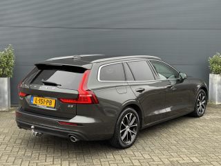 Volvo  V60 2.0 B3 Momentum Business | Pilot Assist | Trekhaak | Leder | Stoel & stuurverwarming | Camera | K...