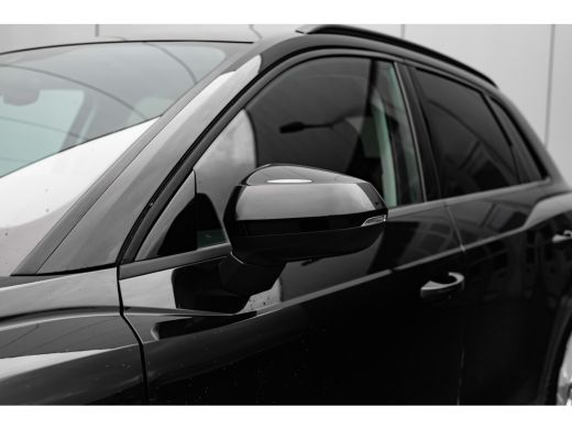 Audi Q3 35 TFSI S edition Competition 150Pk | Trekhaak | Stoelverw. voor | Camera achter | Keyless | Adap... ActivLease financial lease