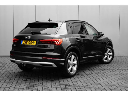 Audi Q3 35 TFSI S edition Competition 150Pk | Trekhaak | Stoelverw. voor | Camera achter | Keyless | Adap... ActivLease financial lease