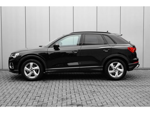 Audi Q3 35 TFSI S edition Competition 150Pk | Trekhaak | Stoelverw. voor | Camera achter | Keyless | Adap... ActivLease financial lease