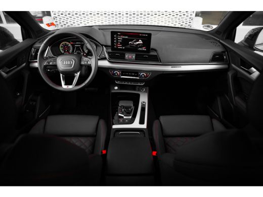 Audi Q5 50 TFSI e S edition Competition | Panoramadak | Luchtvering | City | Tour | Trekhaak | Leder | HUD | ActivLease financial lease