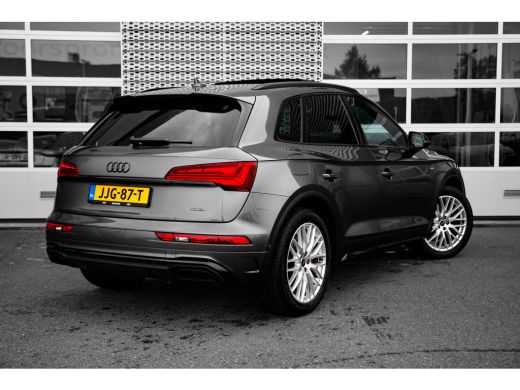 Audi Q5 50 TFSI e S edition Competition | Panoramadak | Luchtvering | City | Tour | Trekhaak | Leder | HUD | ActivLease financial lease