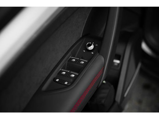 Audi Q5 50 TFSI e S edition Competition | Panoramadak | Luchtvering | City | Tour | Trekhaak | Leder | HUD | ActivLease financial lease