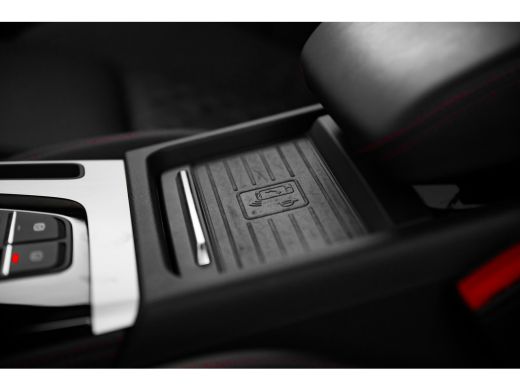 Audi Q5 50 TFSI e S edition Competition | Panoramadak | Luchtvering | City | Tour | Trekhaak | Leder | HUD | ActivLease financial lease