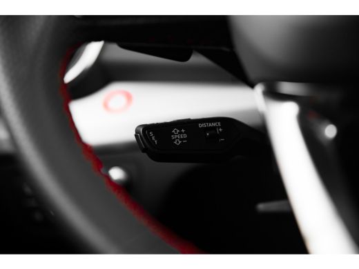 Audi Q5 50 TFSI e S edition Competition | Panoramadak | Luchtvering | City | Tour | Trekhaak | Leder | HUD | ActivLease financial lease