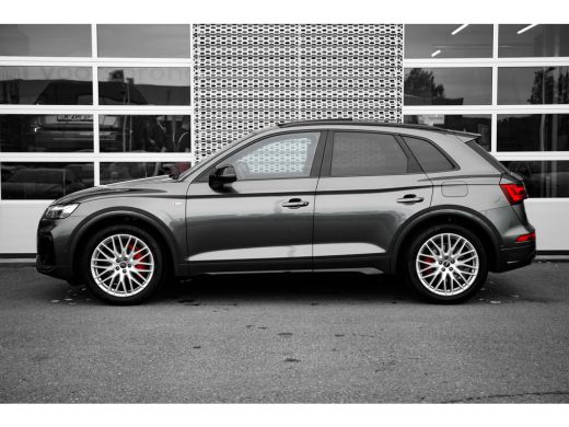 Audi Q5 50 TFSI e S edition Competition | Panoramadak | Luchtvering | City | Tour | Trekhaak | Leder | HUD | ActivLease financial lease