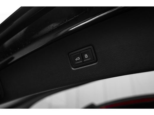 Audi Q7 60 TFSI e quattro Pro Line S Competition 490PK | Vier wiel besturing | Trekhaak | Supersport stoe... ActivLease financial lease