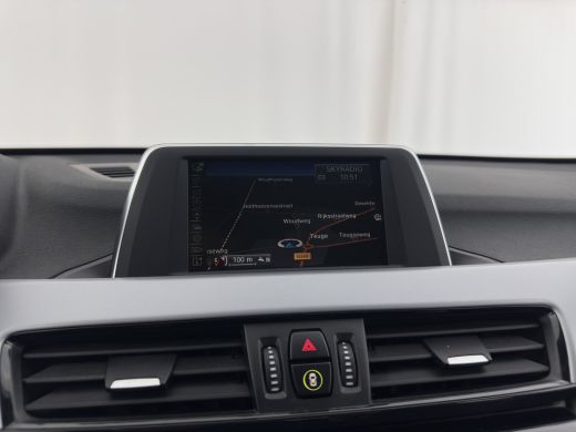 BMW X1 sDrive20i Executive (INCL-BTW) Aut. *LED-LIGHTS | NAVI-FULLMAP | COMFORT-SEATS | ECC | PDC | CRUI... ActivLease financial lease