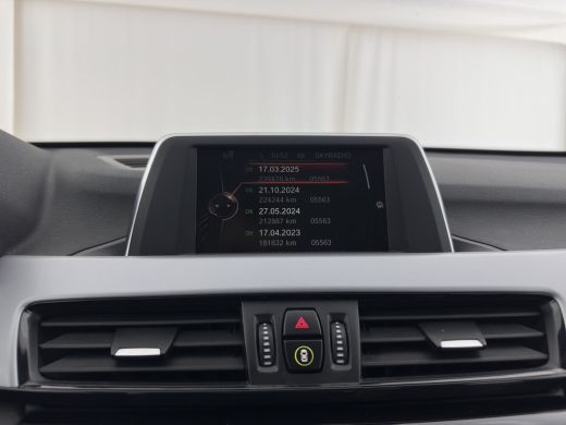 BMW X1 sDrive20i Executive (INCL-BTW) Aut. *LED-LIGHTS | NAVI-FULLMAP | COMFORT-SEATS | ECC | PDC | CRUI... ActivLease financial lease