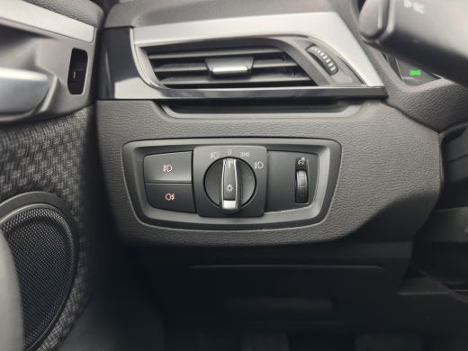 BMW X1 sDrive20i Executive (INCL-BTW) Aut. *LED-LIGHTS | NAVI-FULLMAP | COMFORT-SEATS | ECC | PDC | CRUI... ActivLease financial lease