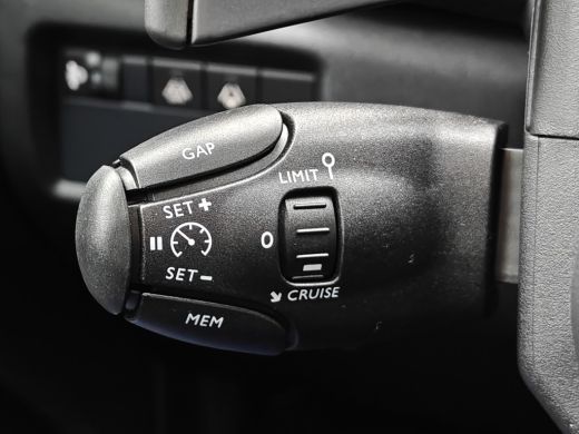 Citroën C5 Aircross 1.2 Hybrid 136 Max | Achterstoelen drie | Achteruitrijcamera | Airco (automatisch) ActivLease financial lease