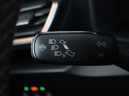 CUPRA Formentor 1.4 e-Hybrid VZ | 245pk | Stoelverwarming | Carplay | Camera | Adaptive cruise | Navigatie | Keyl... ActivLease financial lease