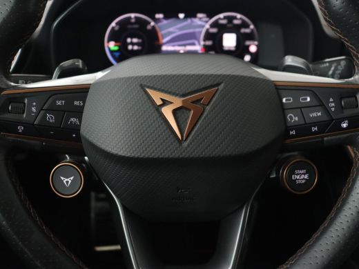 CUPRA Formentor 1.4 e-Hybrid VZ | 245pk | Stoelverwarming | Carplay | Camera | Adaptive cruise | Navigatie | Keyl... ActivLease financial lease