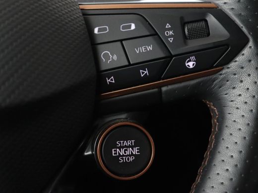 CUPRA Formentor 1.4 e-Hybrid VZ | 245pk | Stoelverwarming | Carplay | Camera | Adaptive cruise | Navigatie | Keyl... ActivLease financial lease