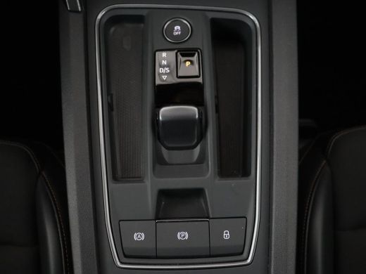 CUPRA Formentor 1.4 e-Hybrid VZ | 245pk | Stoelverwarming | Carplay | Camera | Adaptive cruise | Navigatie | Keyl... ActivLease financial lease