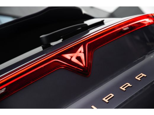 CUPRA Terramar 1.5 TSI e-Hybrid VZ Performance | 272 pk | Leder interieur | Panoramadak | Head-up | 20" inch | R... ActivLease financial lease