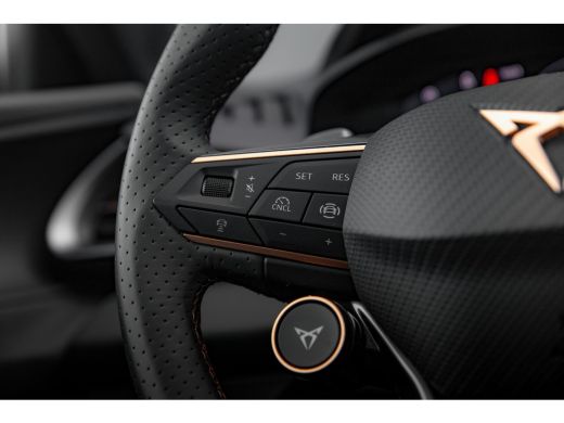 CUPRA Terramar 1.5 TSI e-Hybrid VZ Performance | 272 pk | Leder interieur | Panoramadak | Head-up | 20" inch | R... ActivLease financial lease