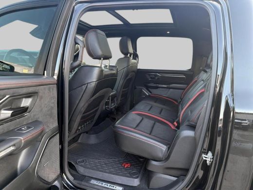 Dodge Ram 1500 1500 6.2 V8 4x4 Crew Cab TRX | Onder/opbouw LPG| Trekhaak 13-polig | Bakflip | Geheel rijklaar in... ActivLease financial lease