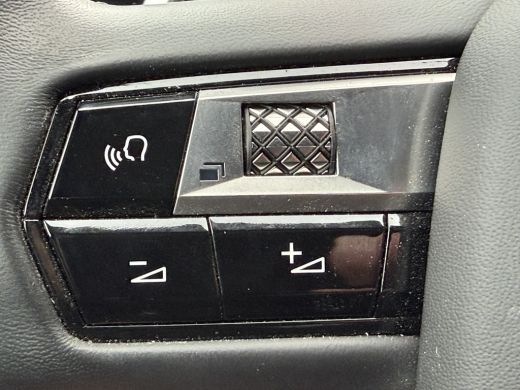 DS DS 7 225pk E-Tense Etoile (Elektrisch Schuifdak - Trekhaak - NightVision - Focal Electra - Leder incl ... ActivLease financial lease