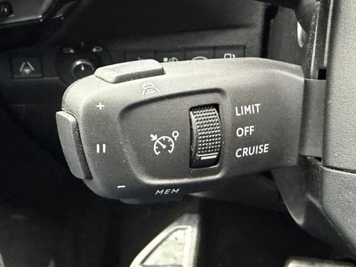 DS DS 7 225pk E-Tense Etoile (Elektrisch Schuifdak - Trekhaak - NightVision - Focal Electra - Leder incl ... ActivLease financial lease