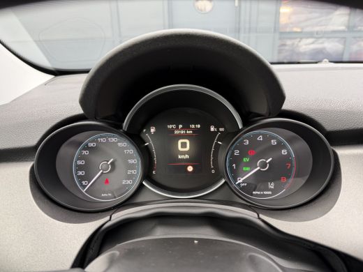 Fiat 500X 130pk Hybrid (Camera - LED - Automatische Airco - Parkeersensoren V+A - Navigatie via Apple Carpl... ActivLease financial lease