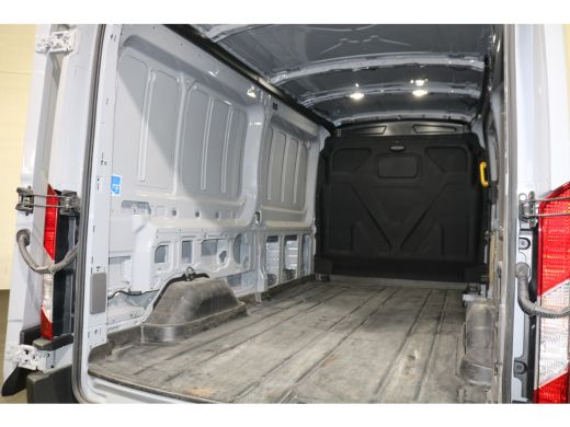 Ford E-Transit 350 L3 H2 Trend 68 kWh Navigatie Adapt. Cruise 360 Camera ActivLease financial lease