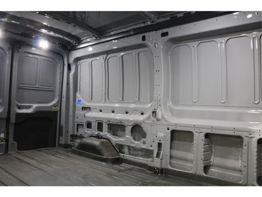 Ford E-Transit 350 L3 H2 Trend 68 kWh Navigatie Adapt. Cruise 360 Camera ActivLease financial lease