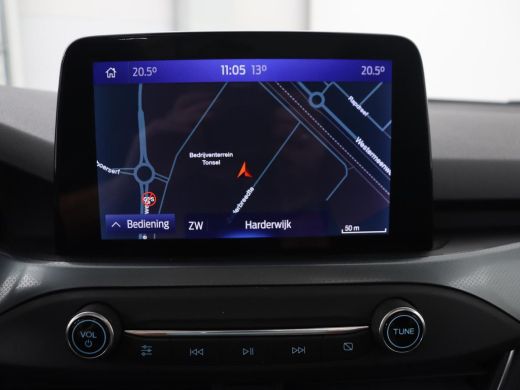 Ford Focus 1.0 EcoBoost Active | Panoramadak | Trekhaak | Stoel & stuurverwarming | B&O Sound | Carplay | Na... ActivLease financial lease