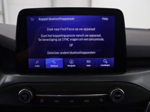 Ford Focus 1.0 EcoBoost Active | Panoramadak | Trekhaak | Stoel & stuurverwarming | B&O Sound | Carplay | Na... ActivLease financial lease