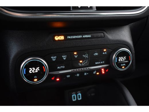 Ford Kuga 1.5 ECOBLUE 120PK AUT. TITANIUM HEAD-UP/NAVI/CAMERA ActivLease financial lease