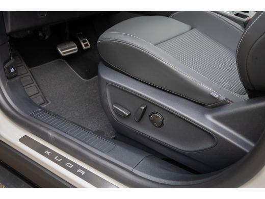 Ford Kuga 2.5 PHEV Sound Edition | Elektrisch glazen panorama-dak | Matrix LED koplampen | Stuurwiel verwarmd ActivLease financial lease