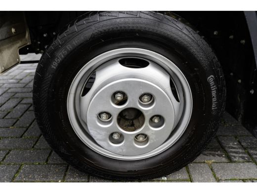 FUSO Canter 3C15 | Bakwagen met laadklep | Automaat | 1000KG Laadklep | Airco ActivLease financial lease