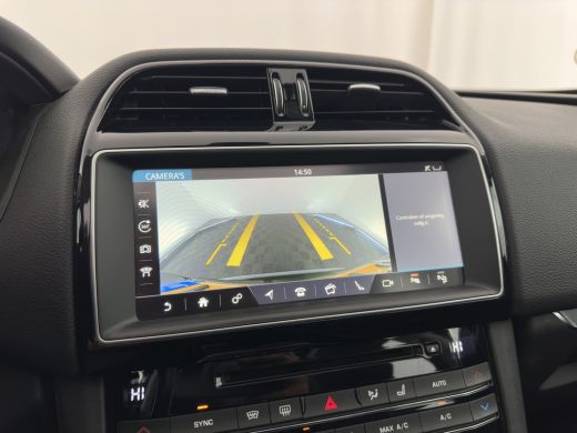 Jaguar F-PACE 2.0 Portfolio Black-line AWD 25d (INCL-BTW) Aut. *PANO | HEAD-UP | LUXURY-LEATHER | BLIND-SPOT | ... ActivLease financial lease