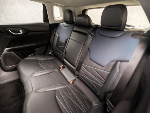 Jeep Compass 4xe 240 Plug-in Hybrid Electric Upland 240Pk Automaat (VIRTUAL COCKPIT, APPLE CARPLAY, ALPINE AUD... ActivLease financial lease