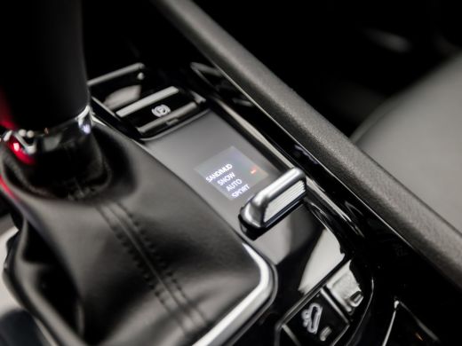 Jeep Compass 4xe 240 Plug-in Hybrid Electric Upland 240Pk Automaat (VIRTUAL COCKPIT, APPLE CARPLAY, ALPINE AUD... ActivLease financial lease